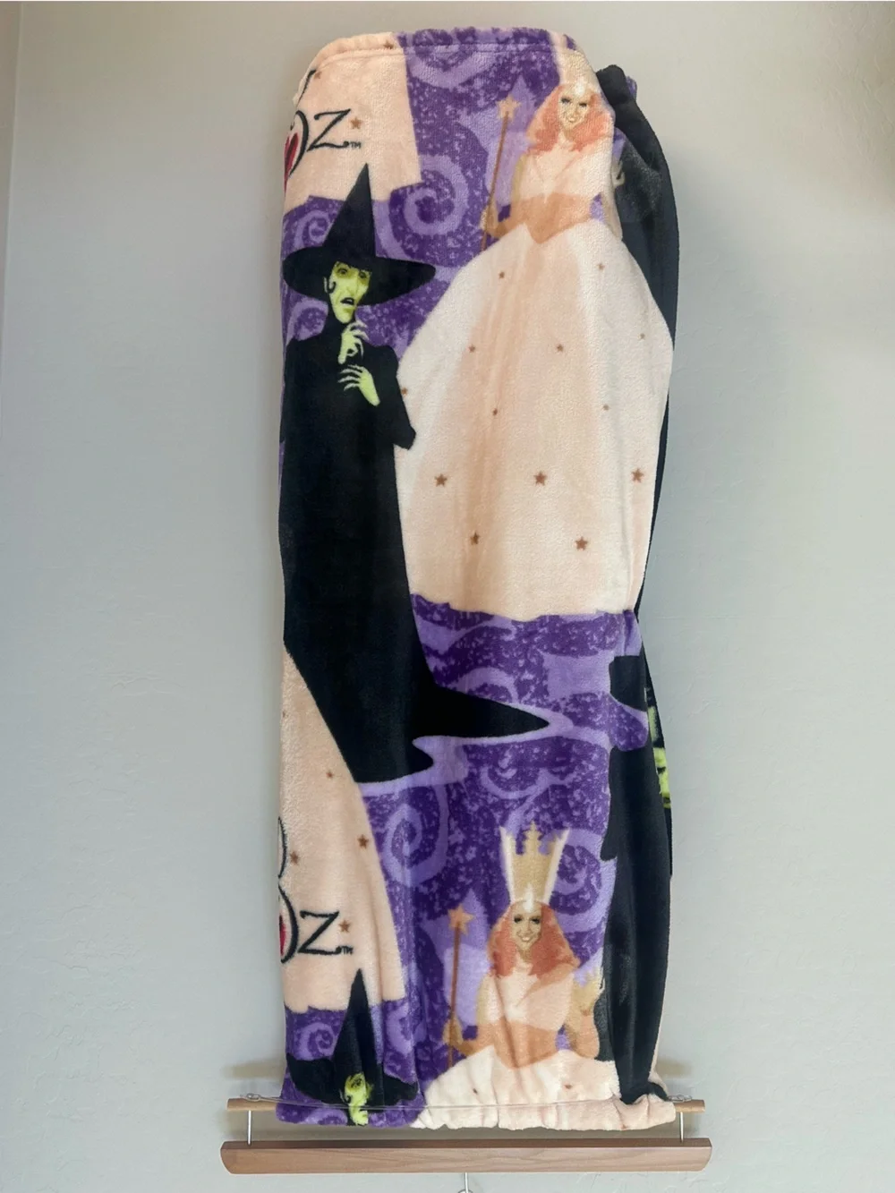 The Wizard of Oz Glinda & Wicked Witch Cloud Throw Blanket 60x70 Purple